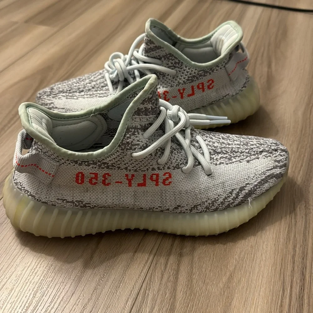 Yeezys - Blue tints - Picture 2 of 5